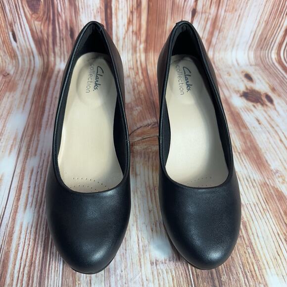 Clarks AMBYR JOY Size 7.5 Black Leather High Heel Closed Toe Pumps Dress Shoes - Picture 3 of 10